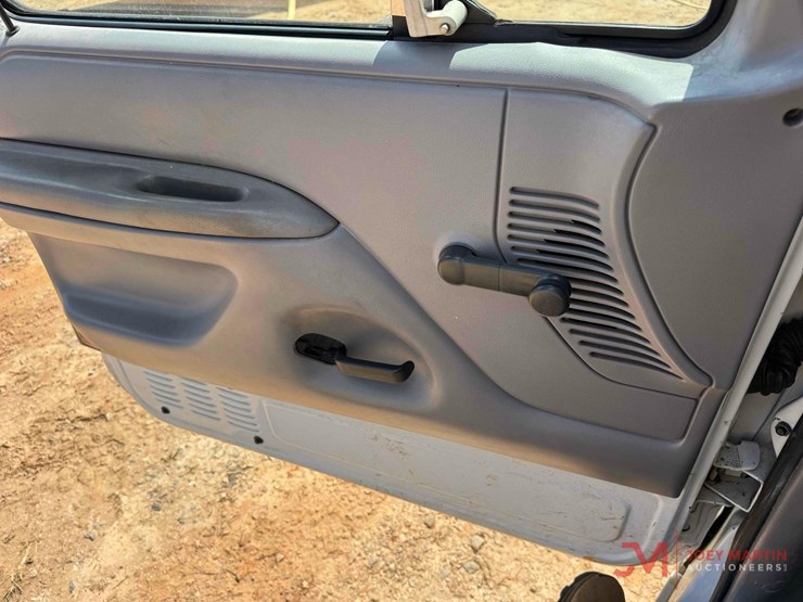 1996-ford-f150-xl-image-27