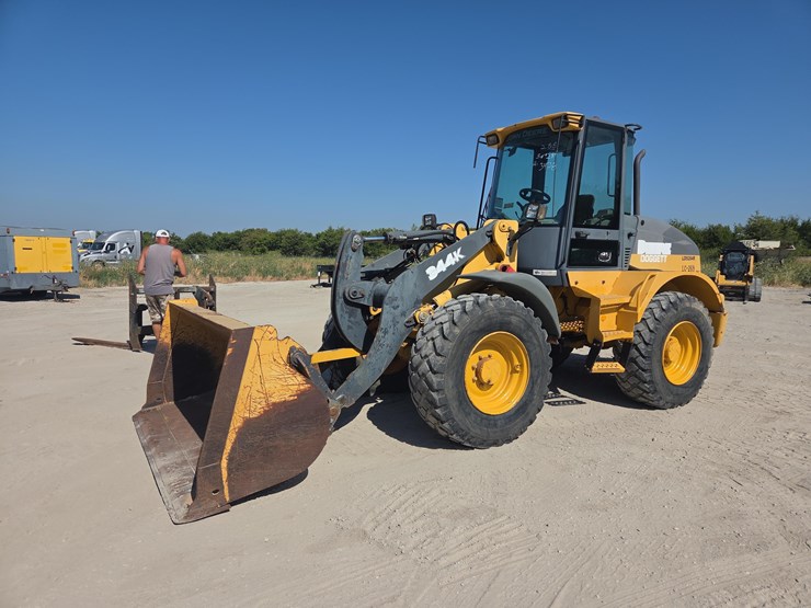 deere-344k-image-2