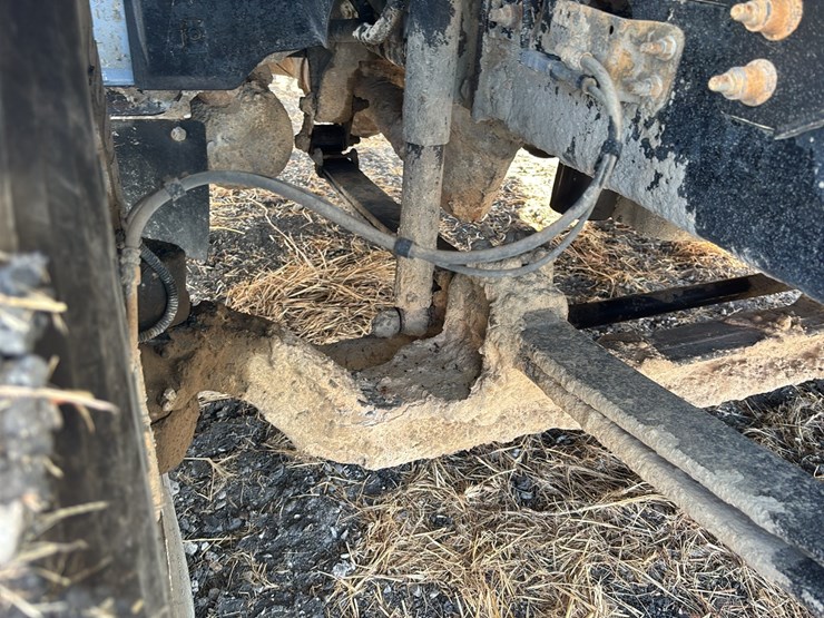 2024-ford-f750-image-11