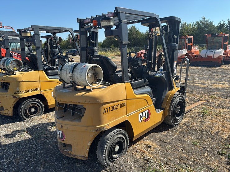 2023-caterpillar-gp30n-image-3
