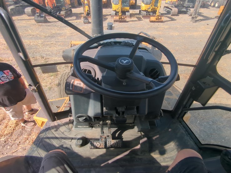 2021-deere-710l-image-19