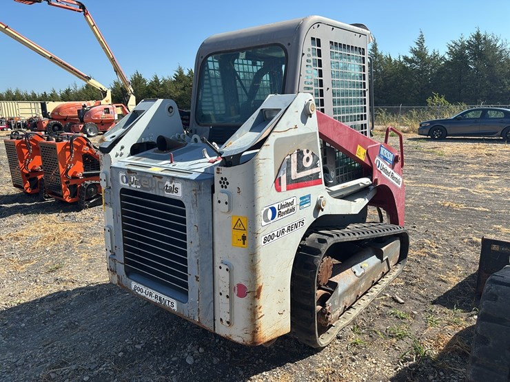 2008-takeuchi-tl8-image-3