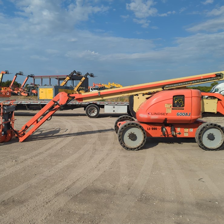 JLG 600AJ