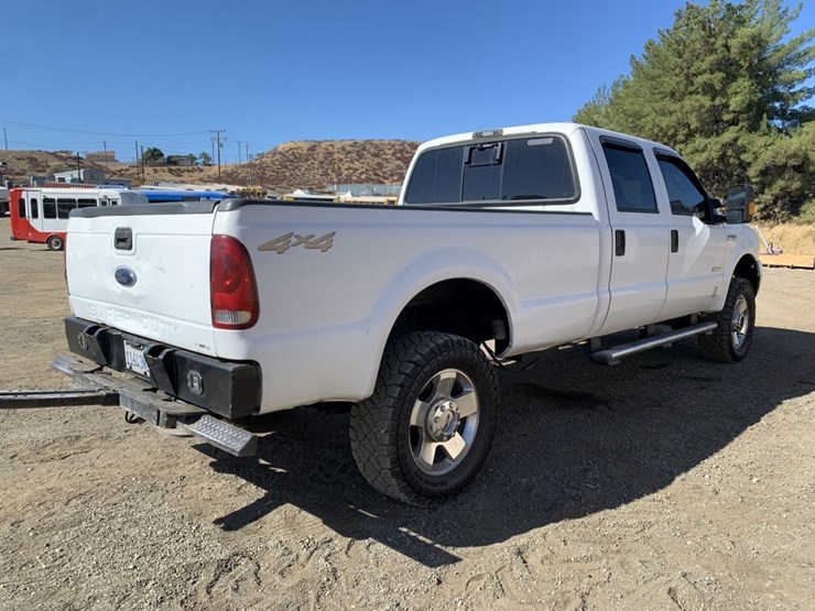 2006-ford-f350-image-3