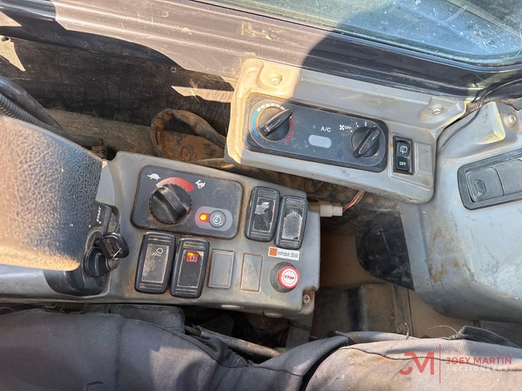 2019-kubota-kx057-4-image-27