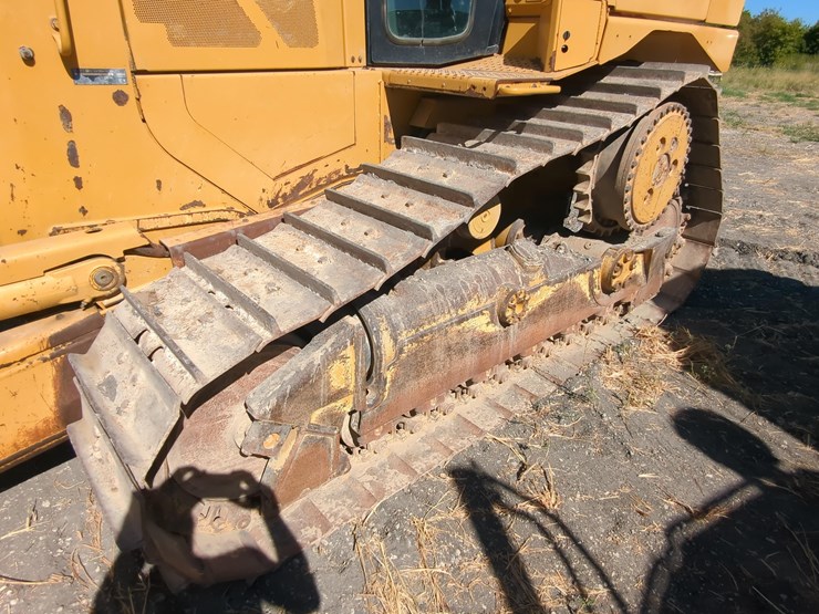 caterpillar-d6t-xl-image-21