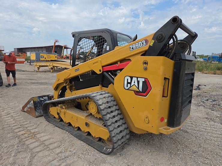 2022-caterpillar-299d3-image-5