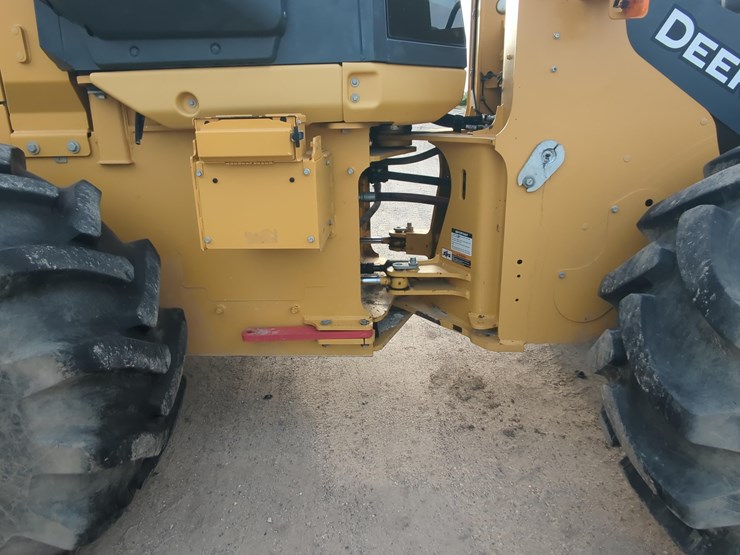 2022-deere-624p-image-10