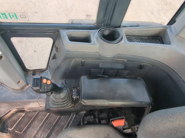 2022-deere-544p-image-14
