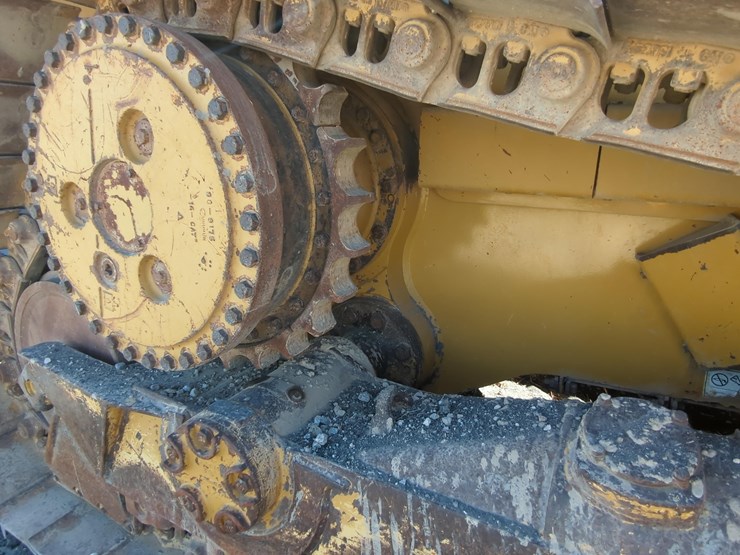 caterpillar-d6t-xl-image-11