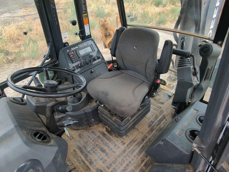 2021-deere-710l-image-16