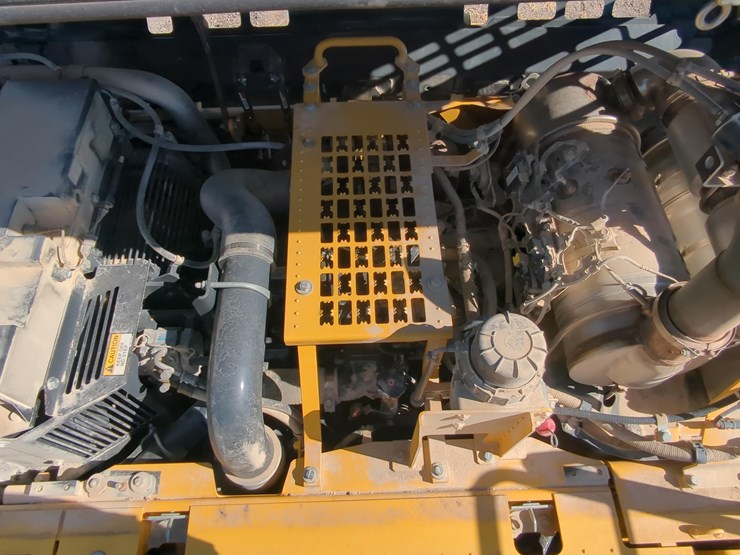 2022-komatsu-pc360-lc-11-image-22