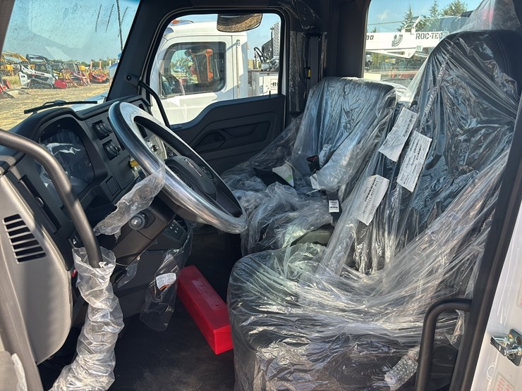 2026-kenworth-t280-image-32