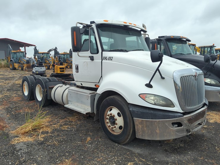 2014-international-prostar-image-2