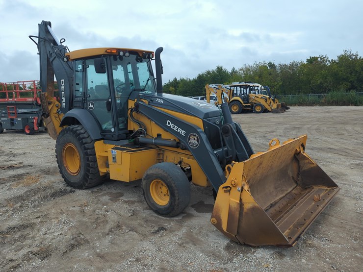2021-deere-710l-image-3