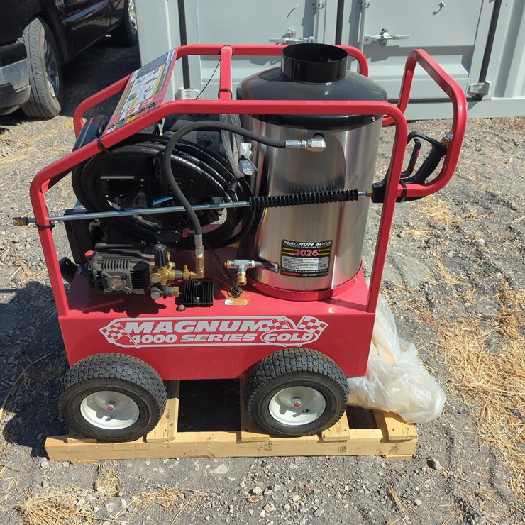 NEW EASY KLEEN MAGNUM GOLD PRESSURE WASHER