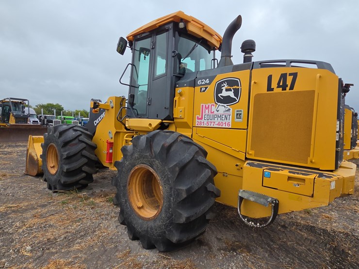 2021-deere-624p-image-5