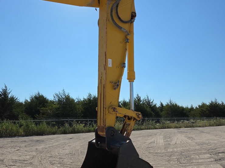 2024-kobelco-sk260-lc-11-image-13