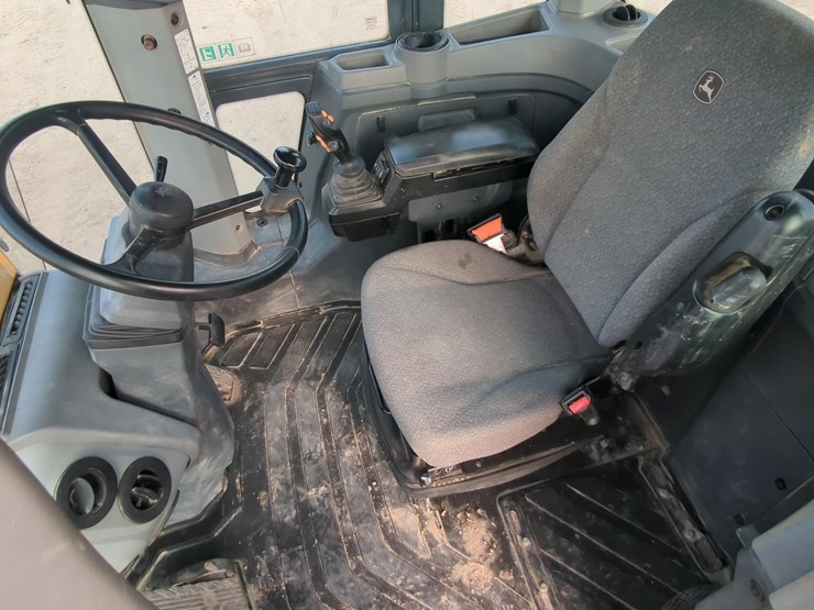 2022-deere-544p-image-13