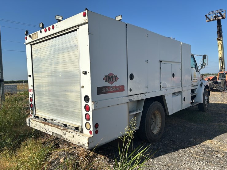 2007-sterling-l7500-image-3