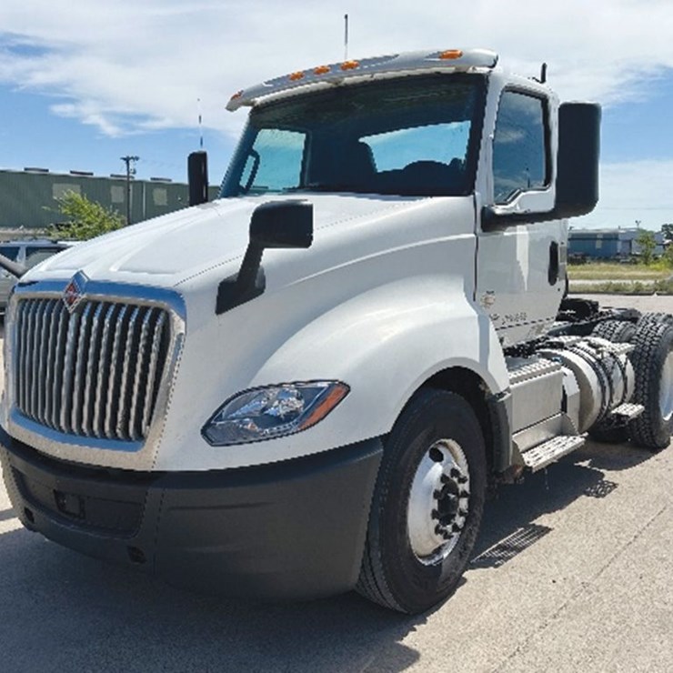 2019 INTERNATIONAL LT