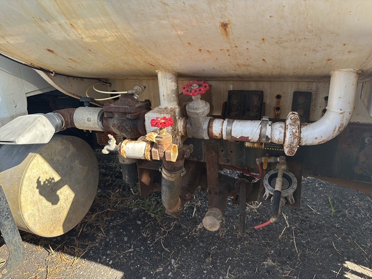 2023-mack-md642r-water-truck-sn:1m2mdaaaxps071901-image-6