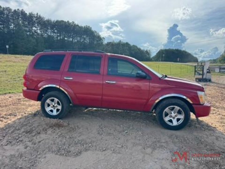 2004-dodge-durango-image-2