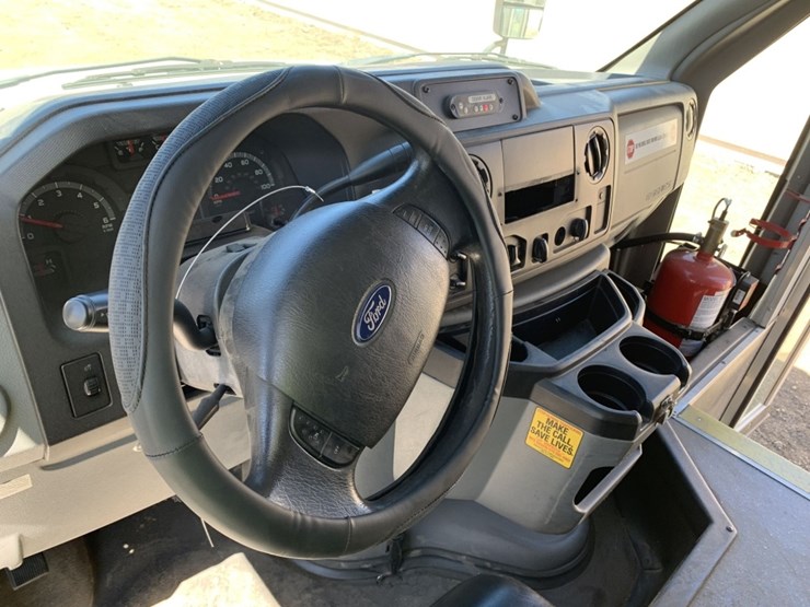 2016-ford-e450-image-9