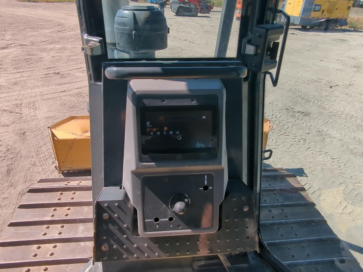 2024-deere-650-lgp-image-21