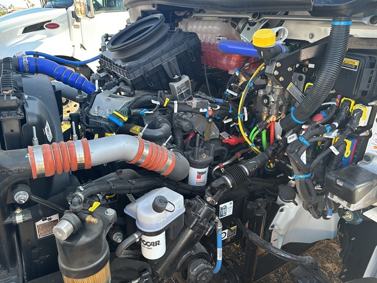 2026-kenworth-t280-image-28