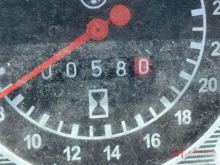 ford-7610-image-19