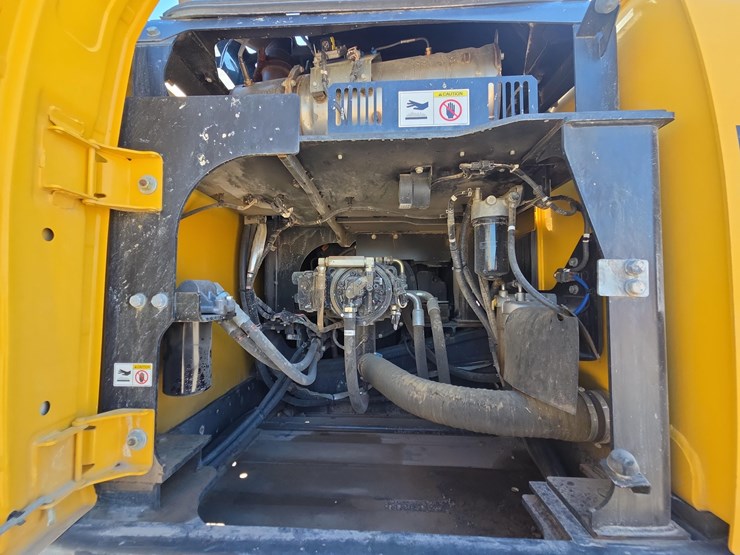 2024-kobelco-sk260-lc-11-image-23