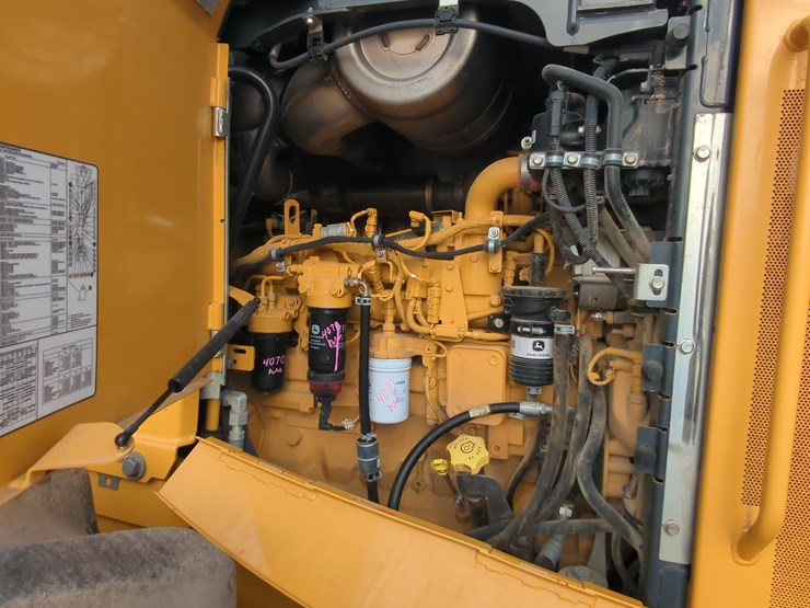 2022-deere-544p-image-12