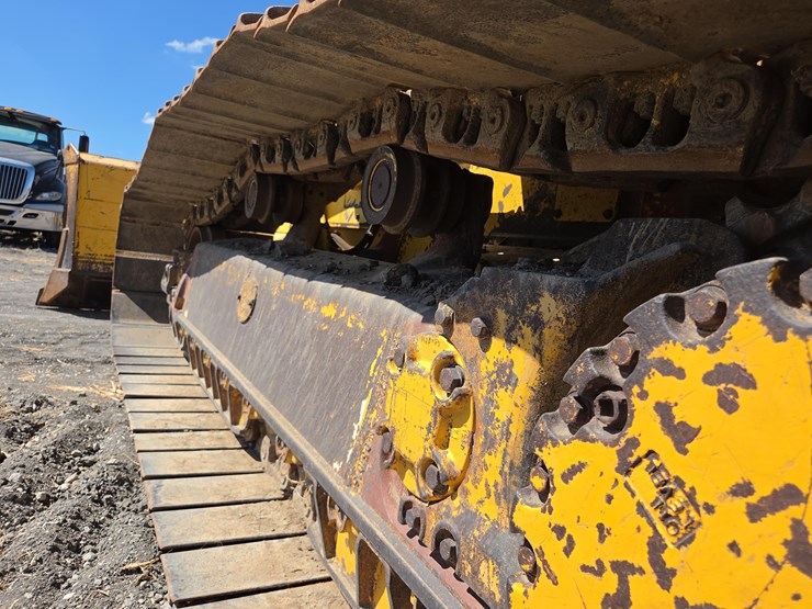 2017-komatsu-d61p-image-8