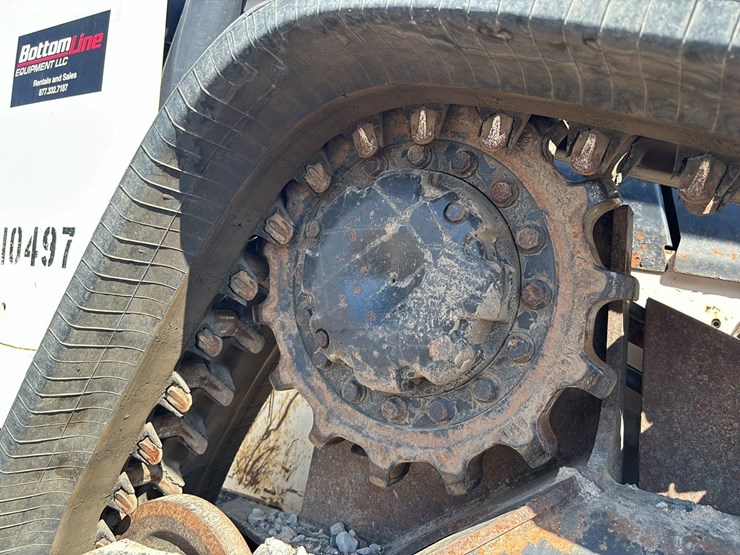 2021-bobcat-t76-image-11