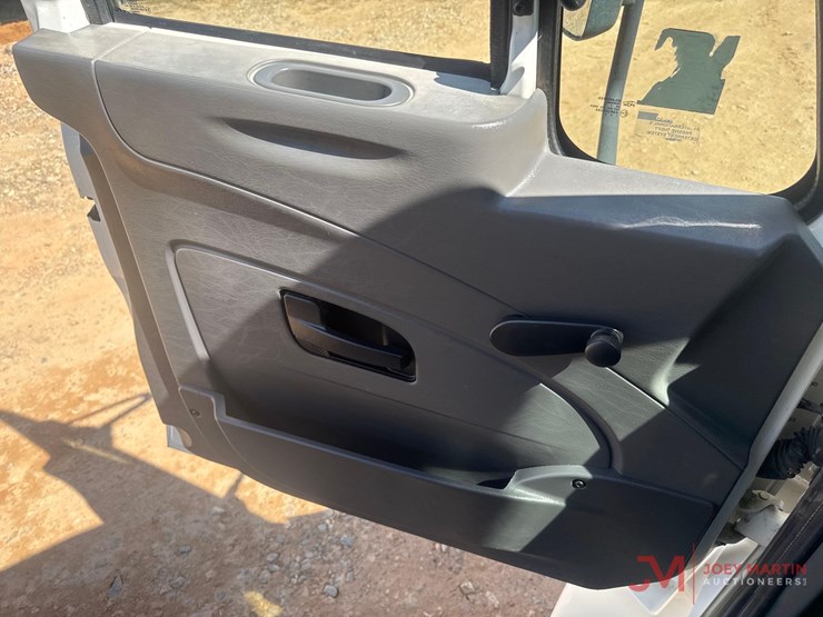 international-durastar-4300-image-25