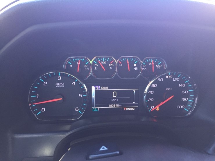 2015-chevrolet-silverado-ltz-crew-cab-pickup,-image-8