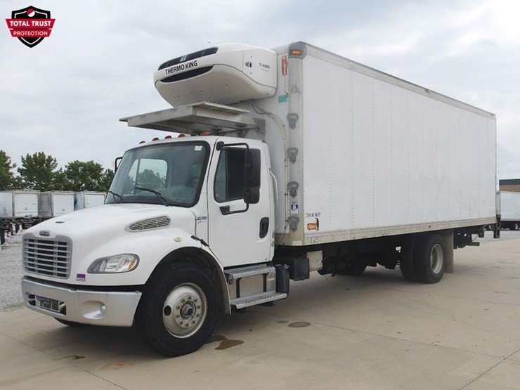 2016-freightliner-m2-106-image-1