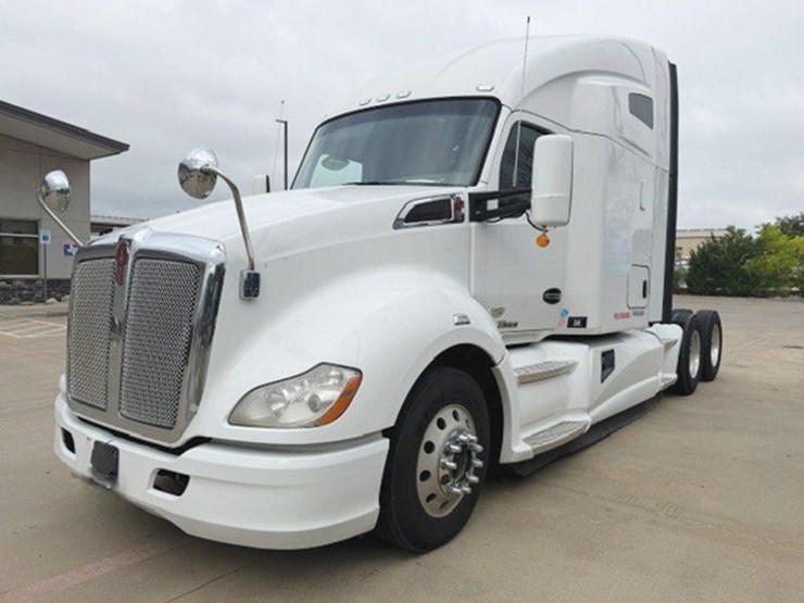 2019-kenworth-t680-image-1