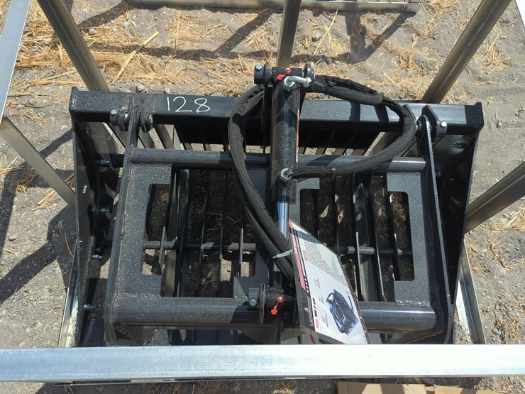 new-landhonor-mrb-72-44w-grapple-bucket-skid-steer-attachment-image-1