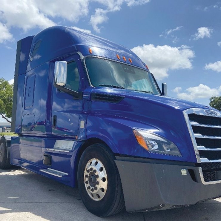 2022 FREIGHTLINER CASCADIA 126