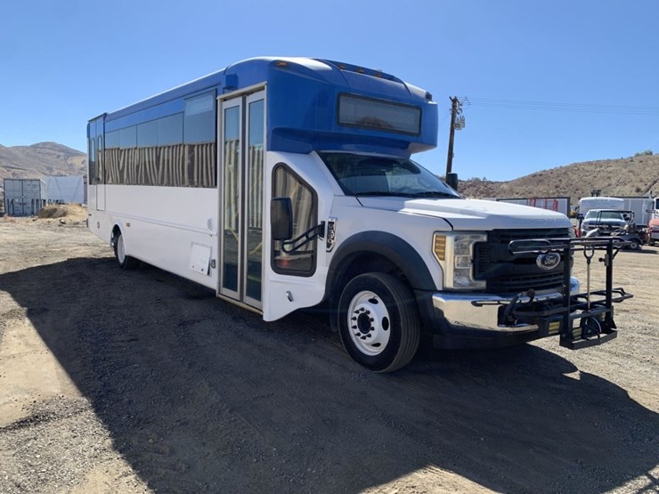 2019-ford-f550-xl-image-2