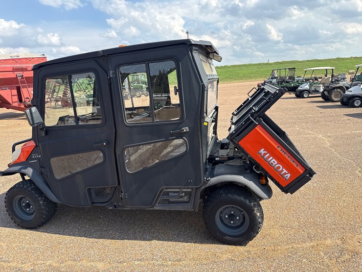 2017-kubota-rtvx1140-image-26