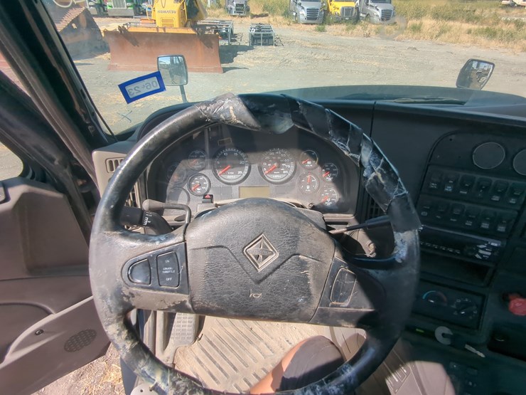 2014-international-prostar-image-14