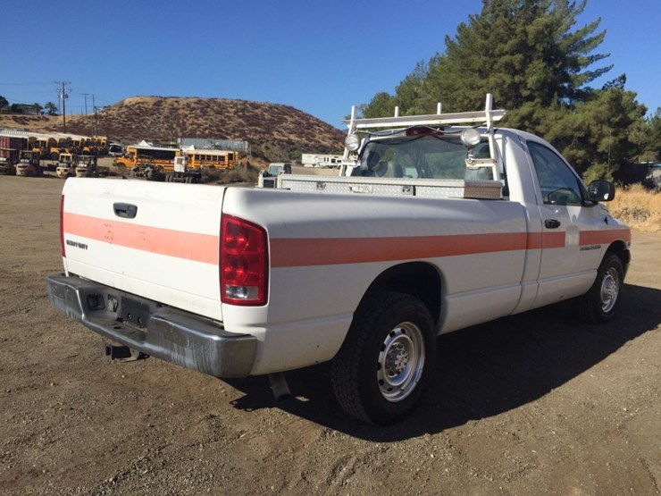 2005-dodge-2500-image-3