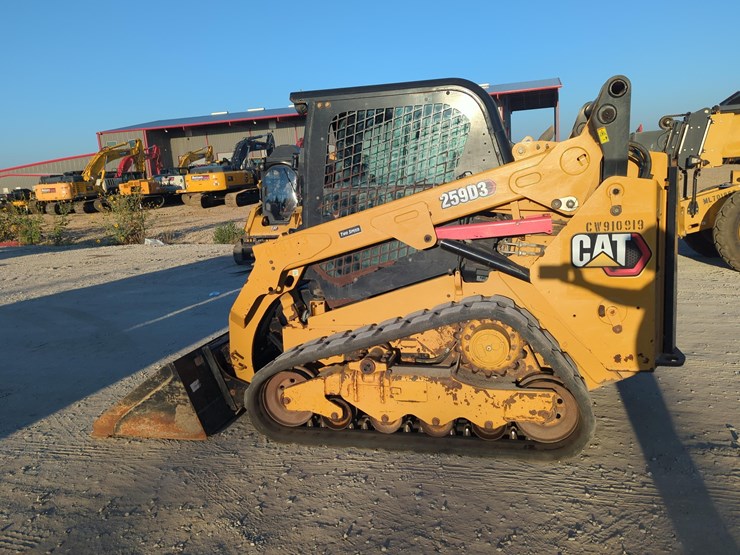 2021-caterpillar-259d3-image-1