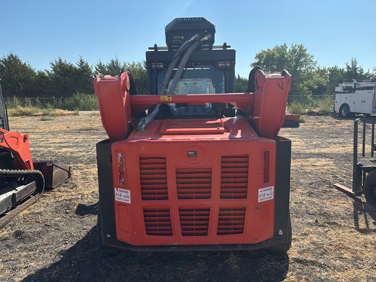 2024-kubota-svl97-2hfc-rubber-tracked-skid-steer-image-4