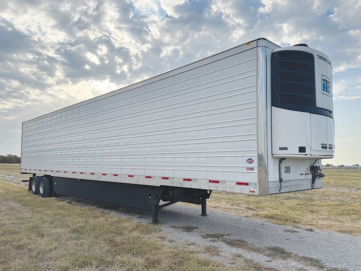 2025-utility-3000r-image-1