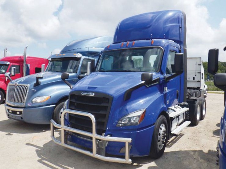 2020-freightliner-cascadia-116-image-1