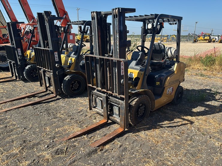 2022-caterpillar-gp25n5-image-1